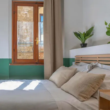 شقة Light-filled Duomo 2br2ba Top-floor Flat فلورنس