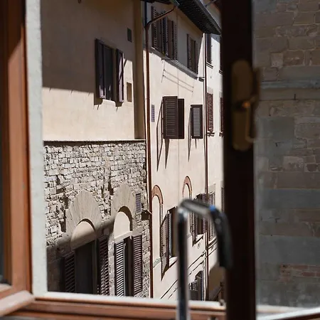 Apartmán Light-filled Duomo 2br2ba Top-floor Flat *